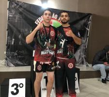 Equipe de Mauá da Serra conquista destaque no Campeonato Paranaense de Muay Thai em Jandaia do Sul